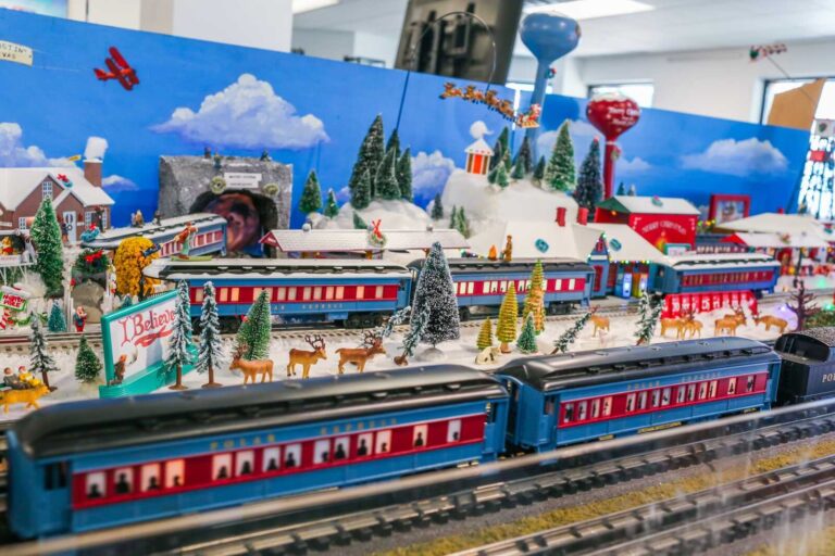 Tinplate Trackers Christmas Model Trains in Round Rock Texas